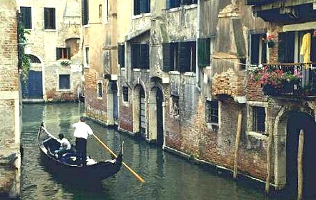 venecia.jpg (28011 bytes)